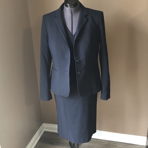 Ann Taylor Dresses & Skirts - Ann Taylor 2 Pc Dress Suit Navy Size 10 EUC